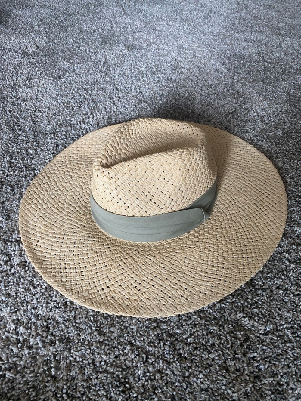 Mahina Hawaii Women's Wide-Brim Straw Sun Hat with Gray Green Band